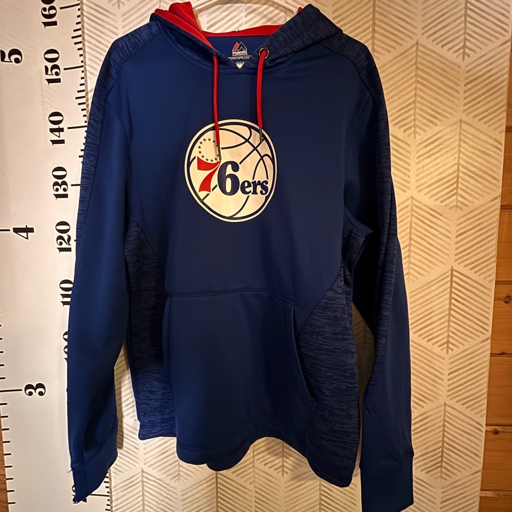 76ers sweatshirt, size medium